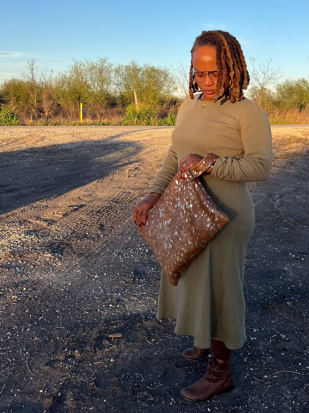 Top Zip custom color Oversized Cowhide clutch - Image 2