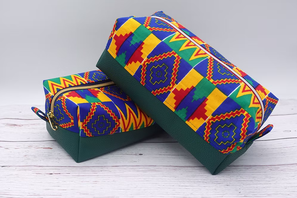 "Kente Kiss" cosmetic bag - Image 4